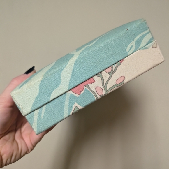 Floral Patterned Jewelry Box - Picture 9 of 13